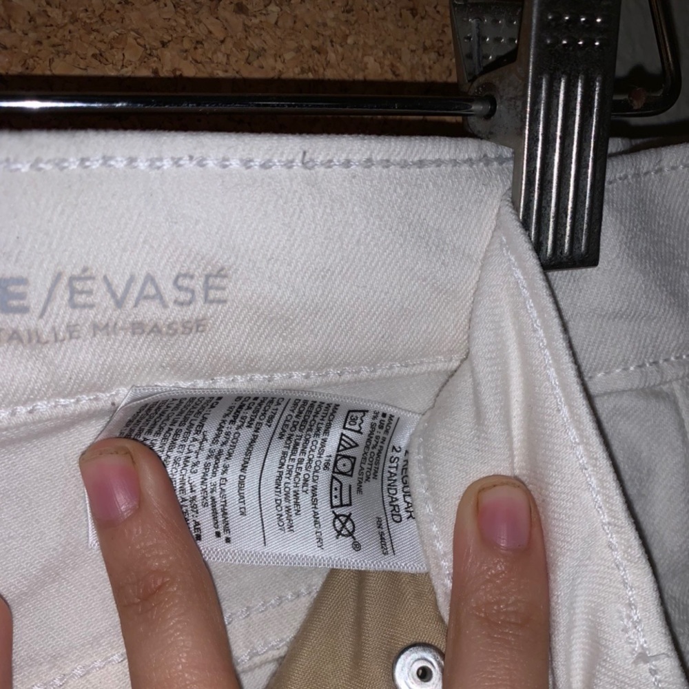 White Old Navy Cropped pants - Picture 4 of 4